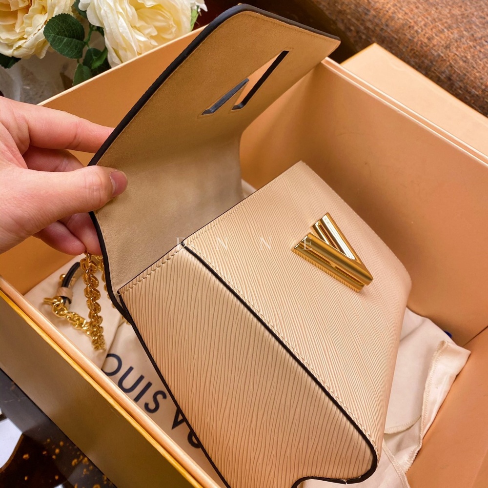 35e426a69bff0dbe72d7b77115215661_1672038347_9913.jpg 35e426a69bff0dbe72d7b77115215661_1672038347_9913.jpg