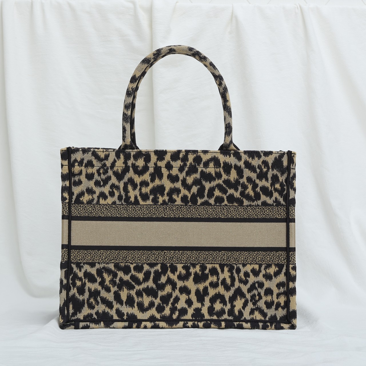 1686646006.9302jGFvLPhxbT2 4.jpg