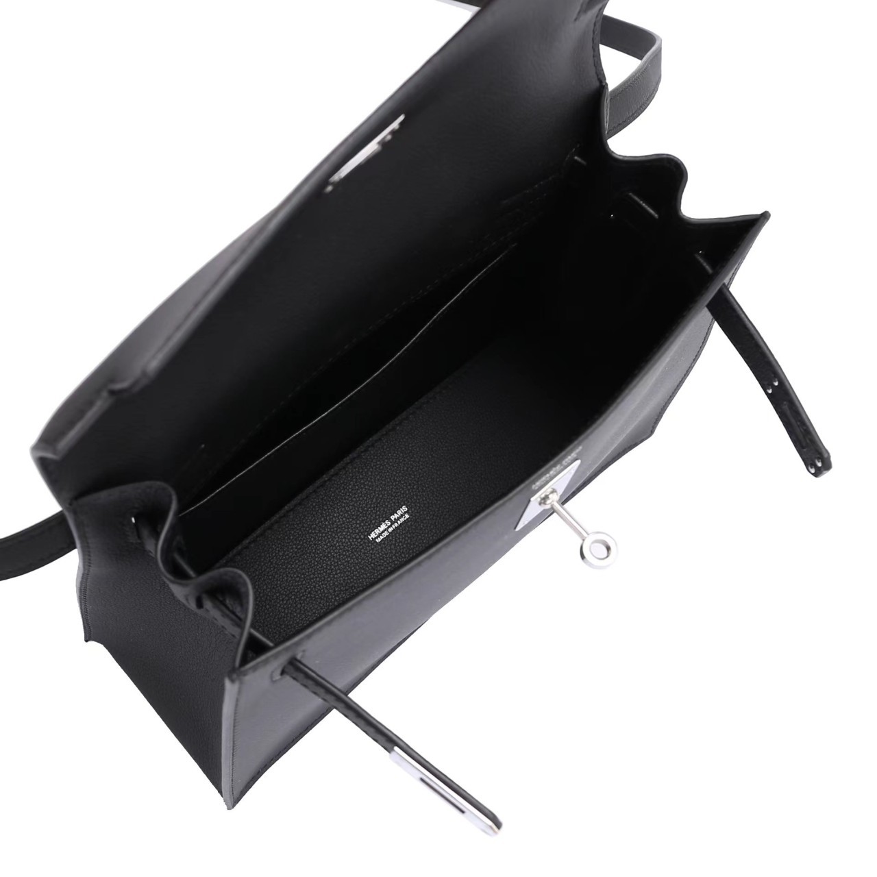 1686902019.5144LWVSuoIvij2 1.jpg