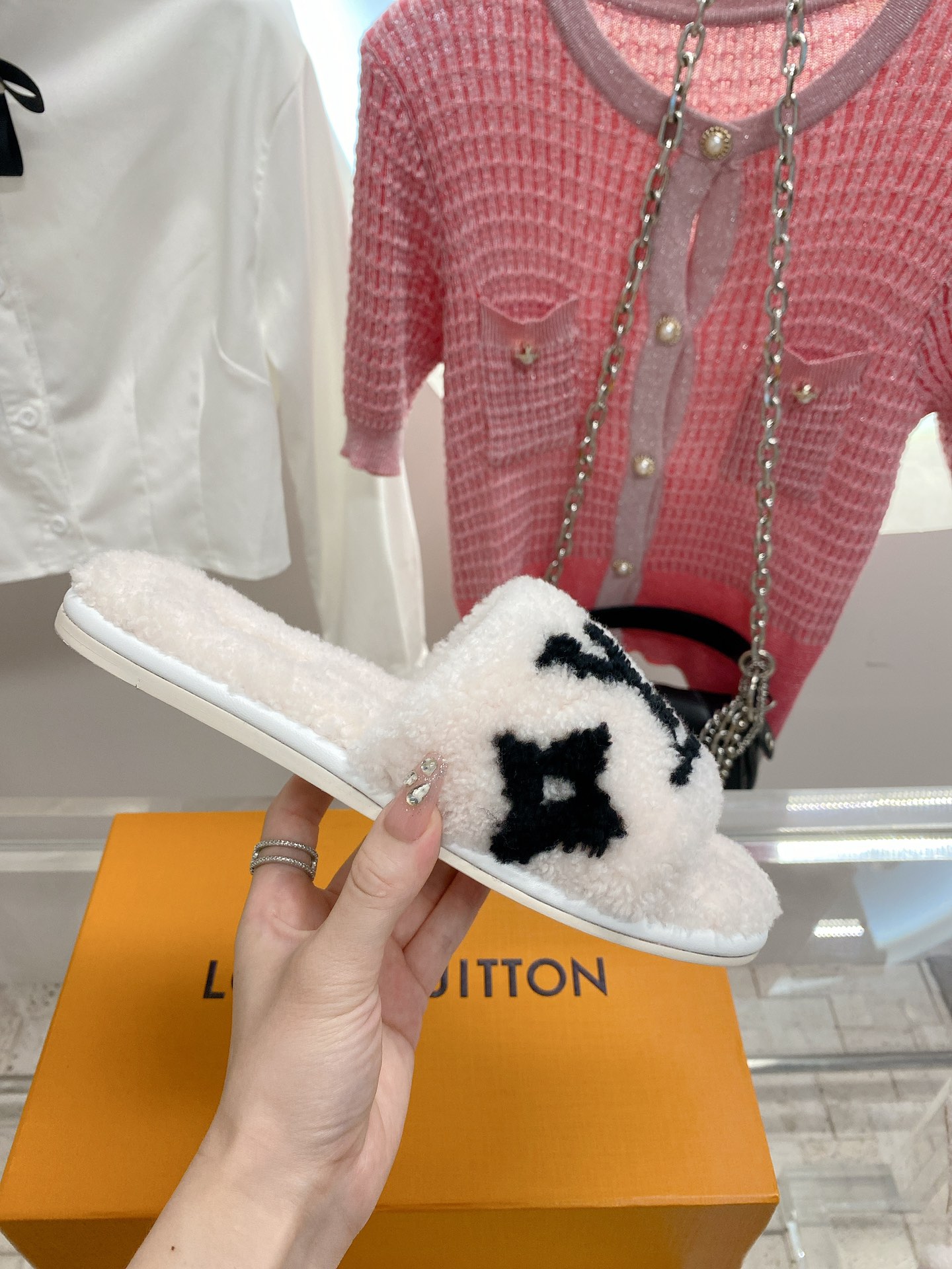 1696741685.2156ufqfLCMHwh2 7.jpg