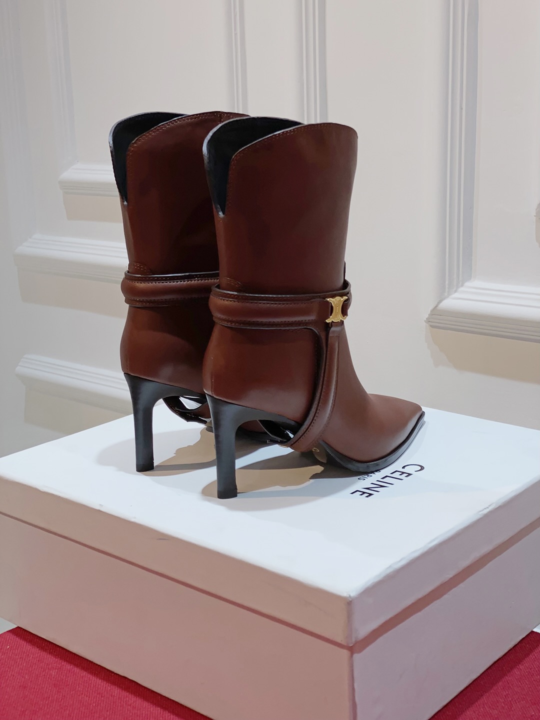 1696742076.5484YHLdUTHvei3 2.jpg