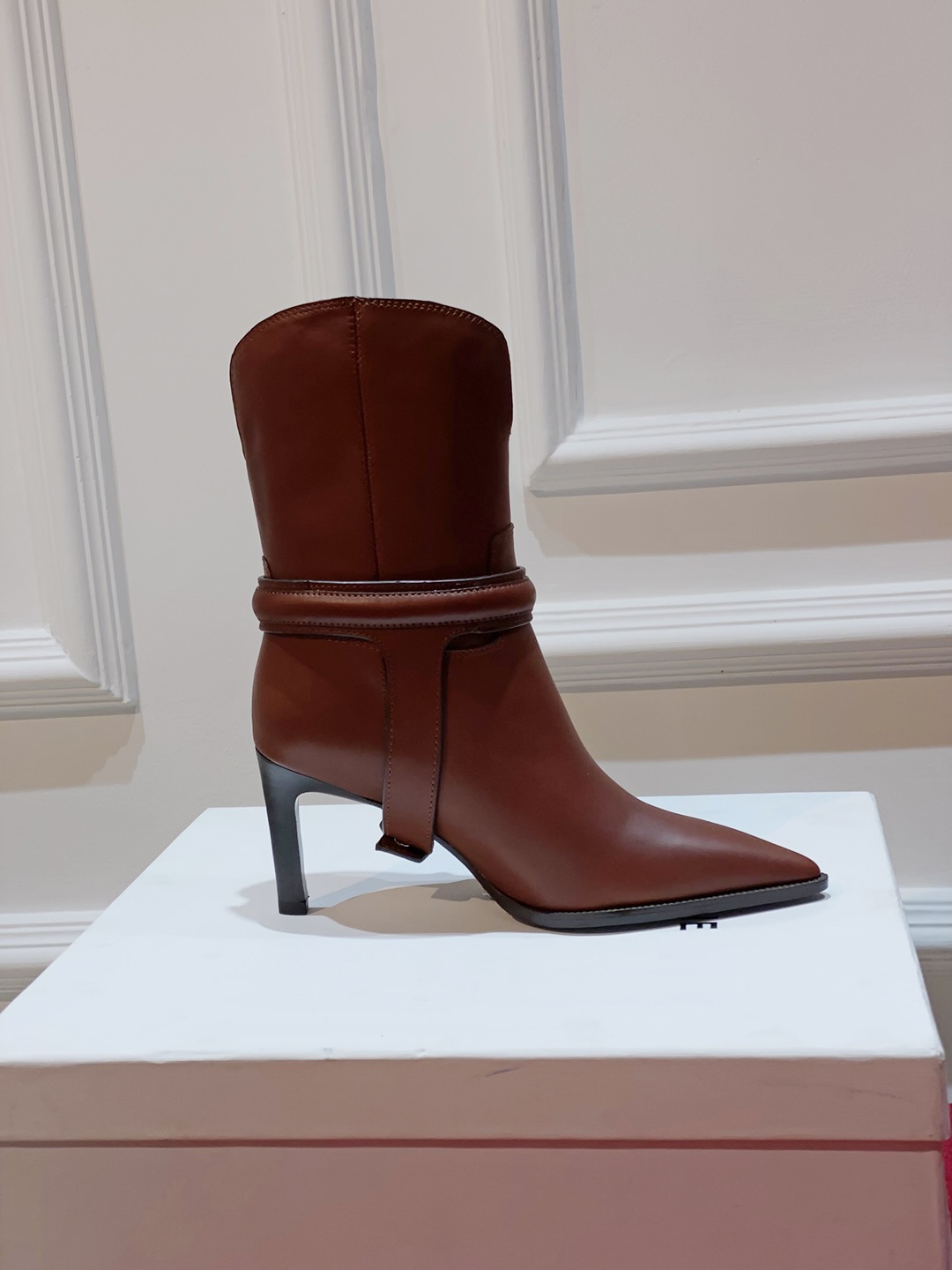 1696742076.5493dRcgamLwXT3 4.jpg