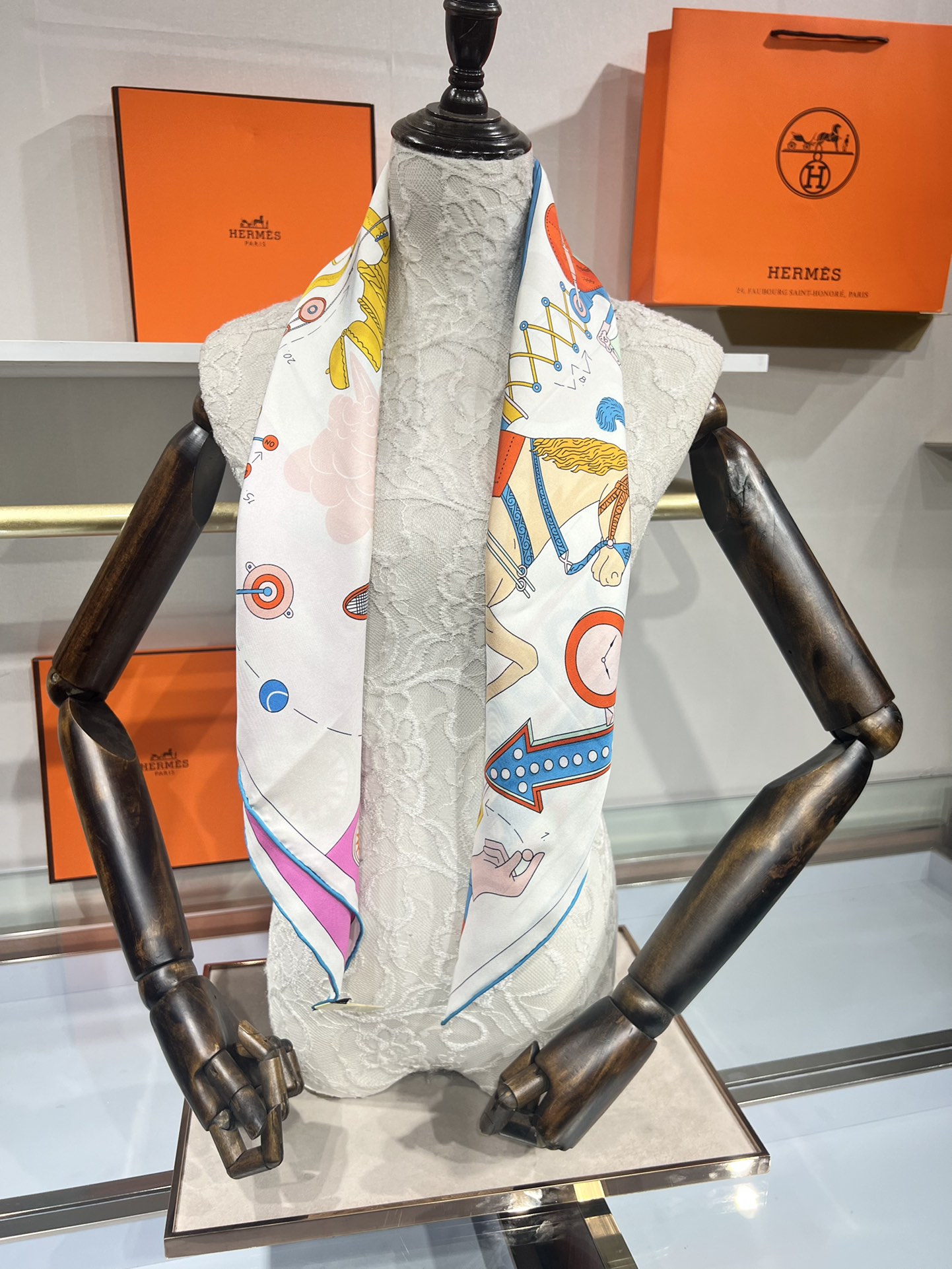 1697742712.567xCSOQNwrQL3 9.jpg