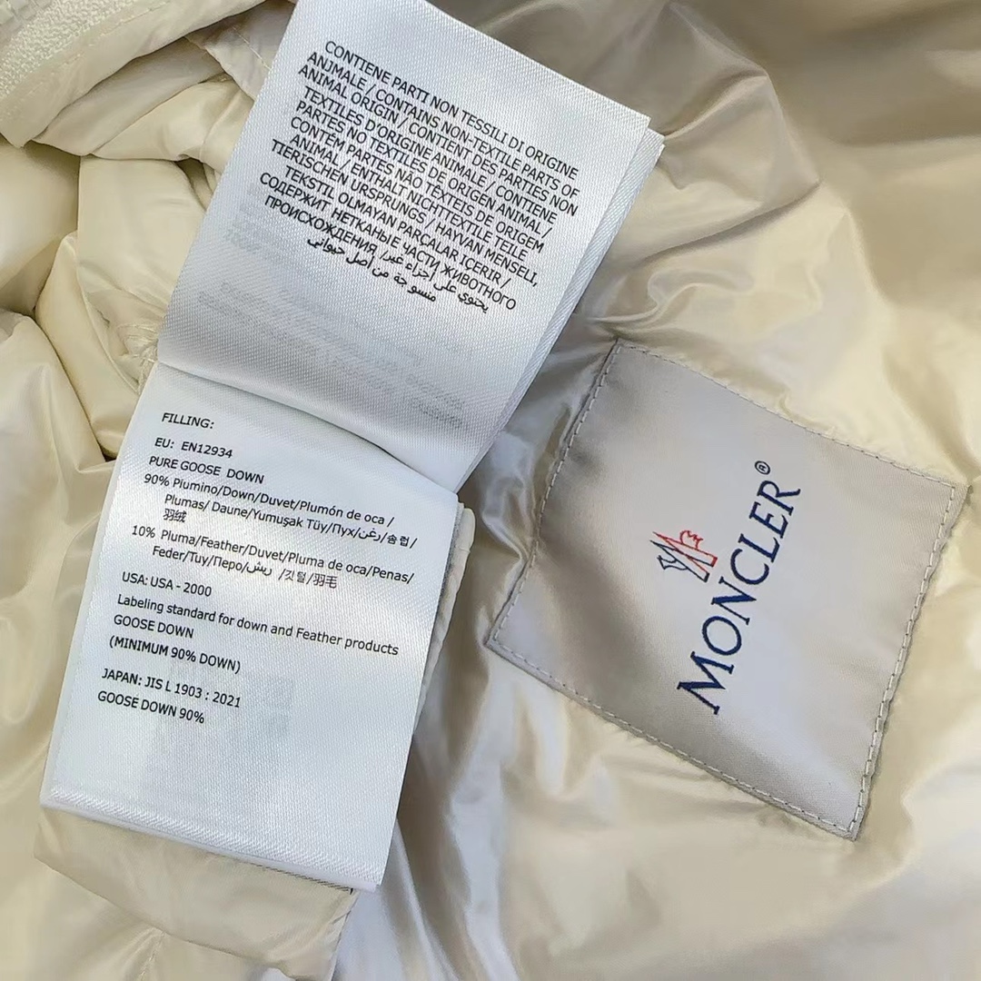 1697815956.0754LCFYEfwdHi54 3.jpg