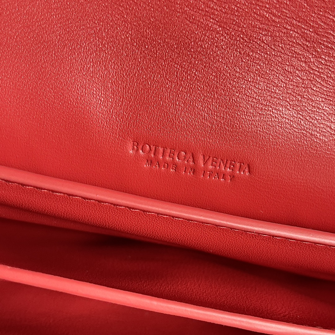 1697955411.7294MzBaolSkAG3 3.jpg