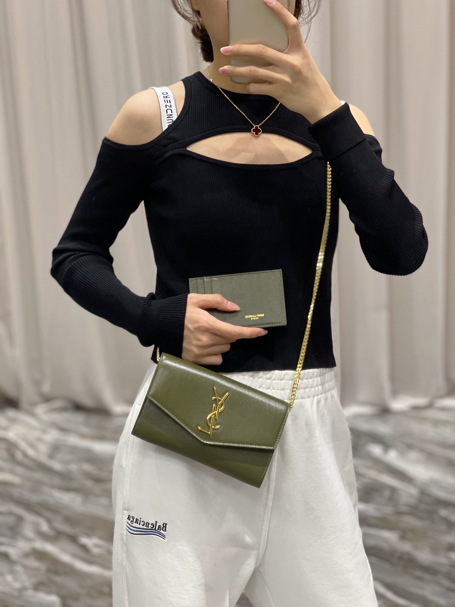 1697957303.7262rMXypwgBqs2 1.jpg