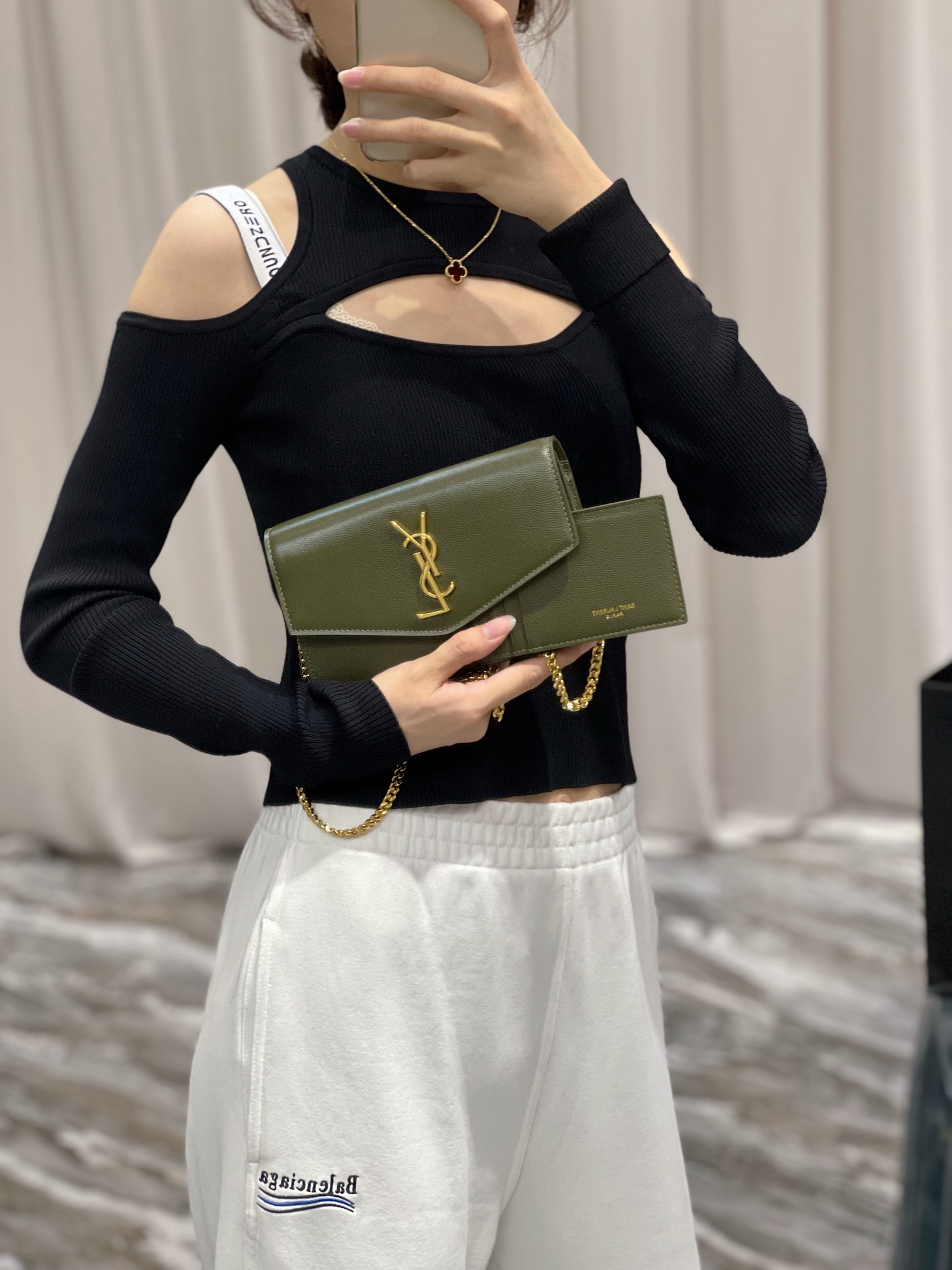 1697957303.7274XqjqUGNvHM2 2.jpg