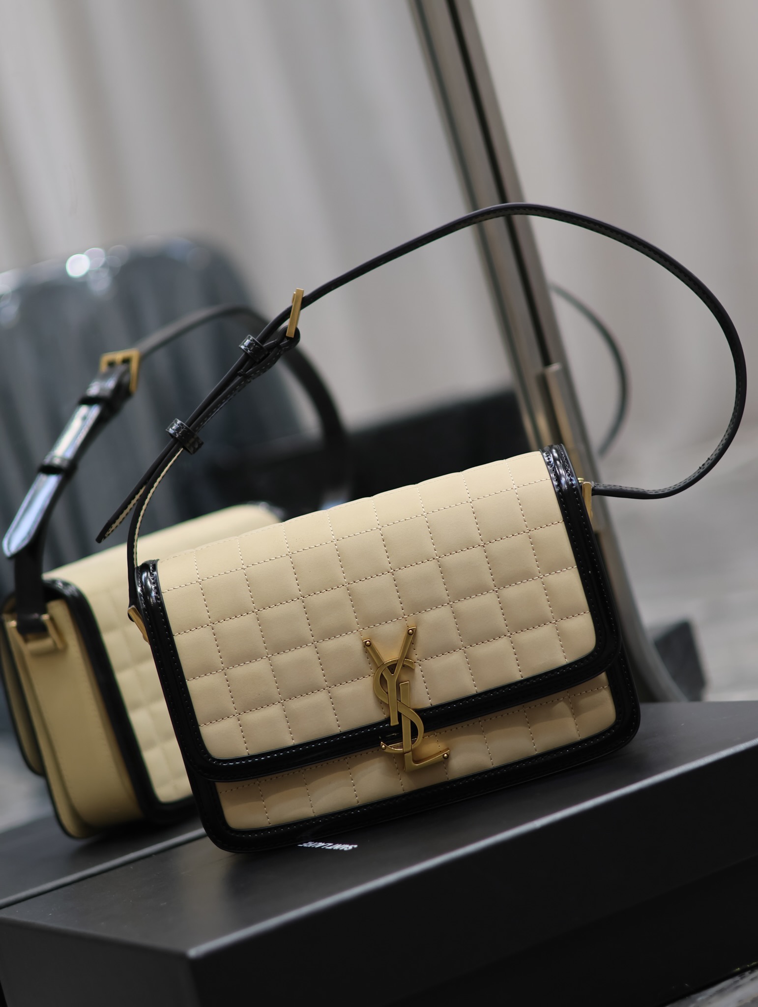 1697992642.7232EVoygKGfFA3 5.jpg