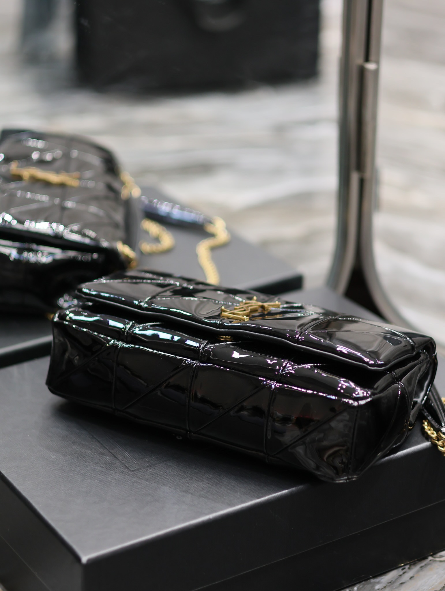 1697993013.5143vkGBrwPeXM2 2.jpg