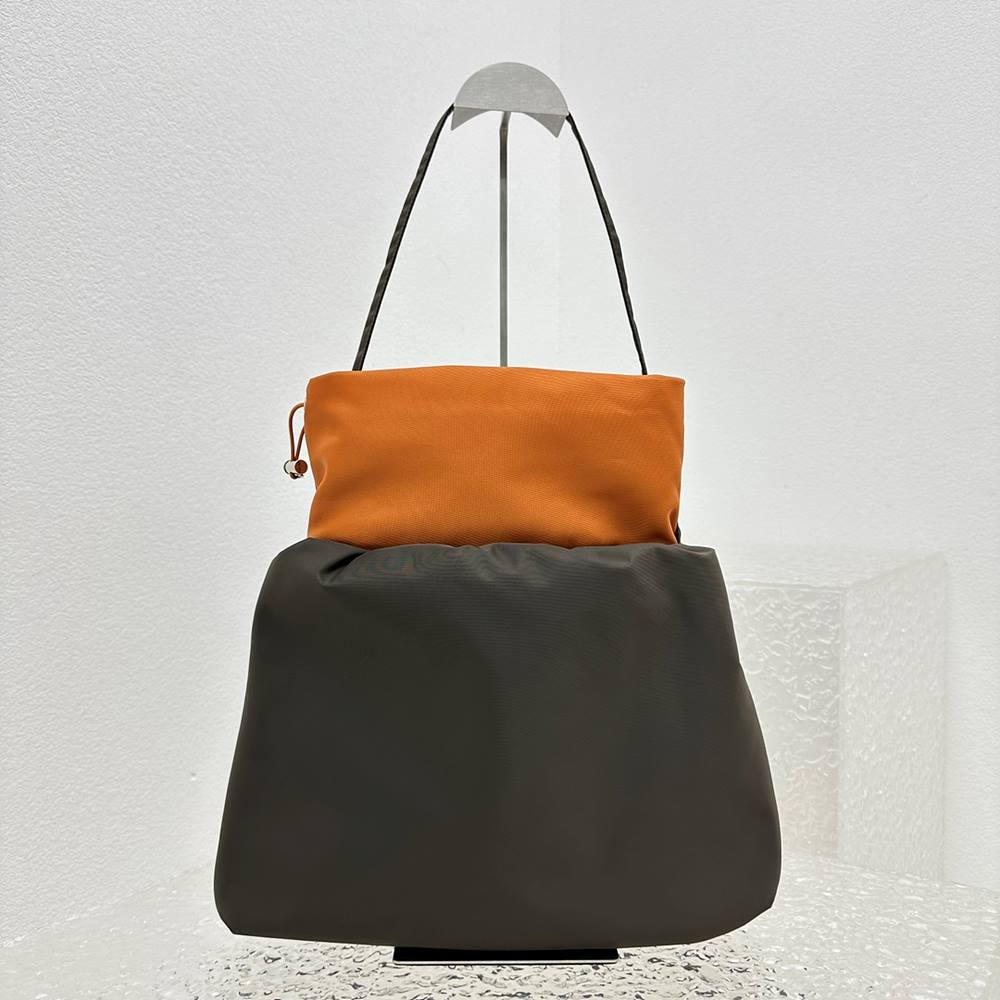 1698599767.8887ELDkRFpvzd4 3.jpg