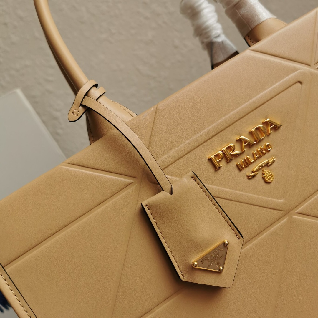 1699552496.7904CEBrCldovJ3 5.jpg