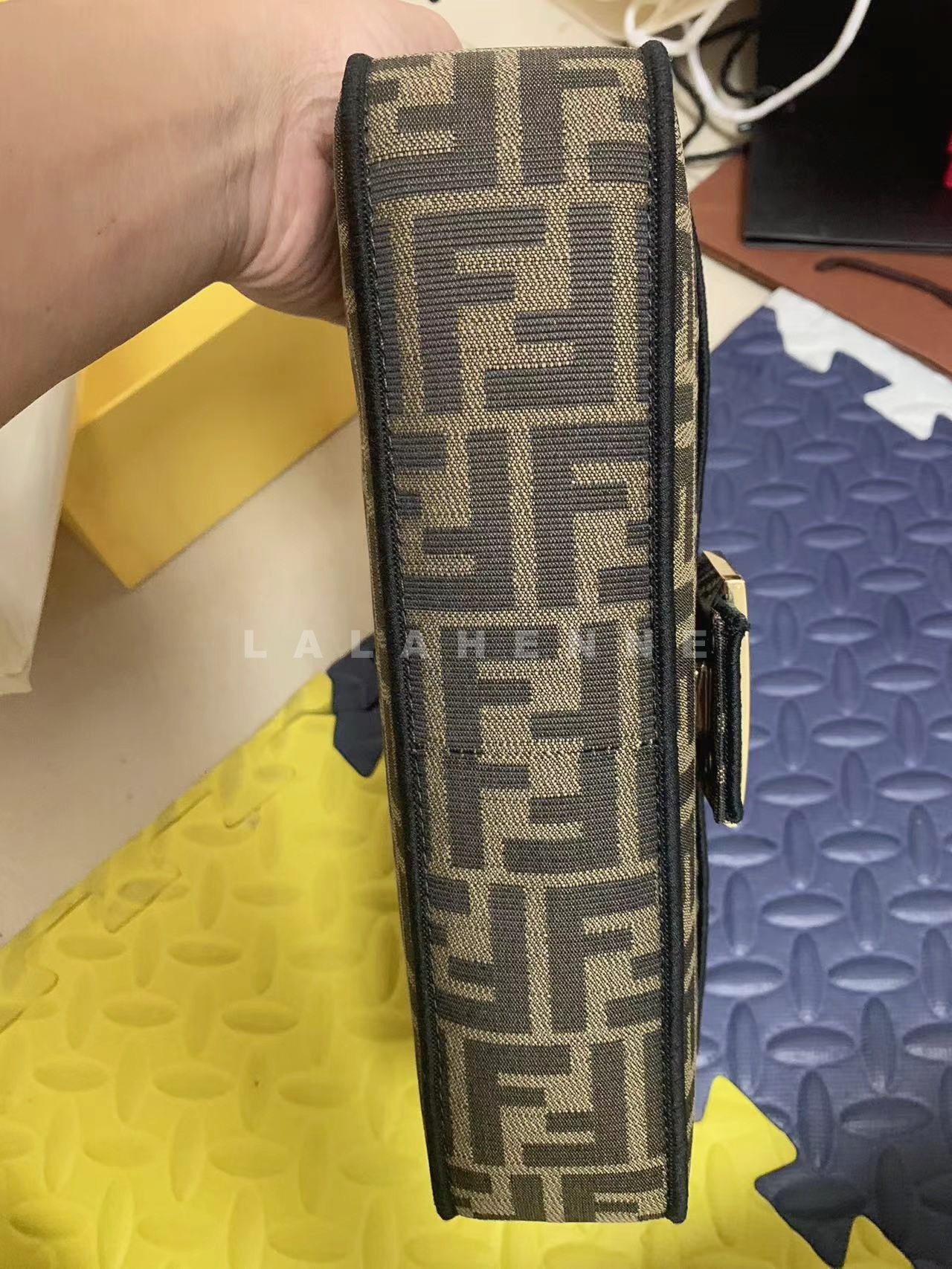 1699864046.9757RXGxOyjhpm385 4.jpg