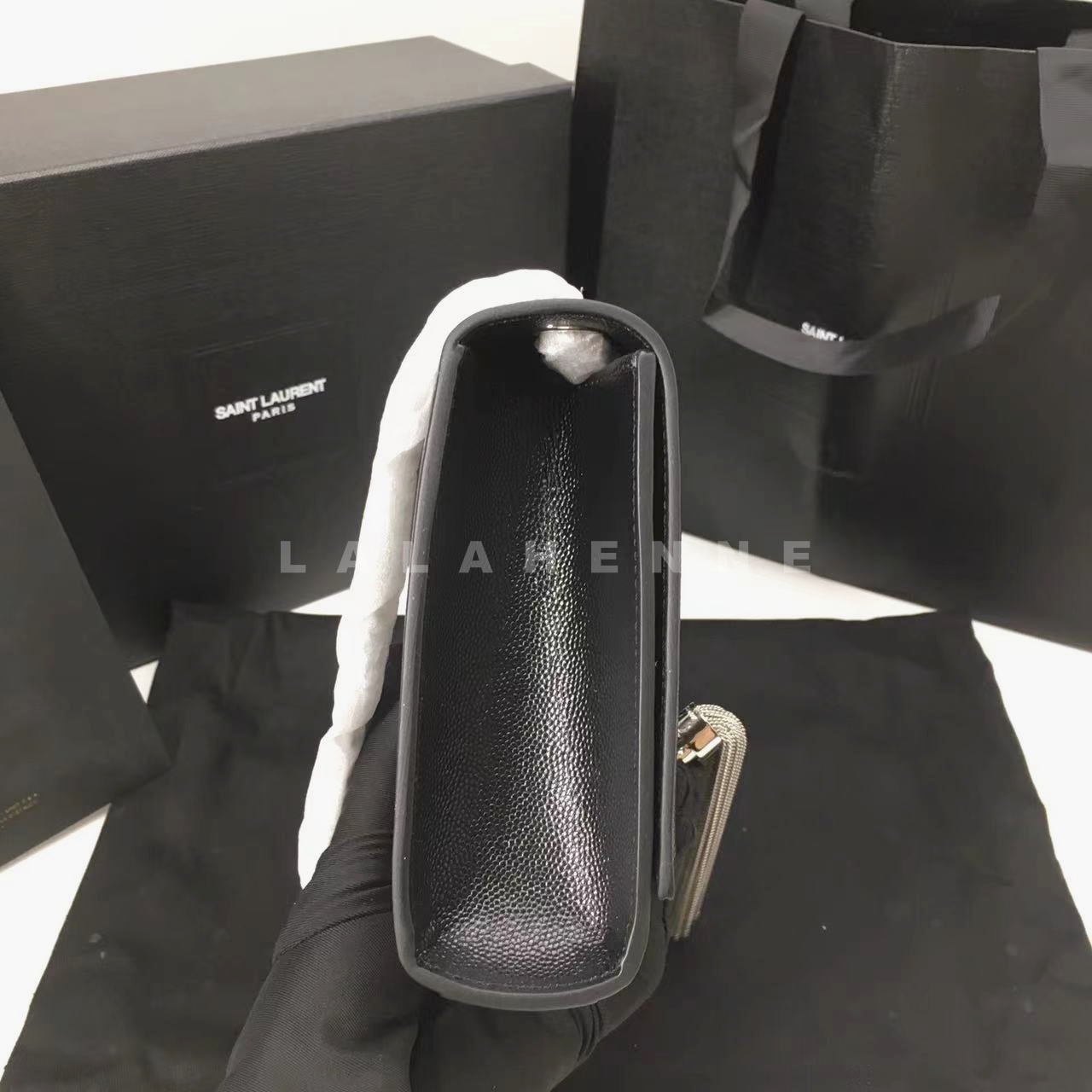 1699864537.2357UQYIMOvjSE397 8.jpg