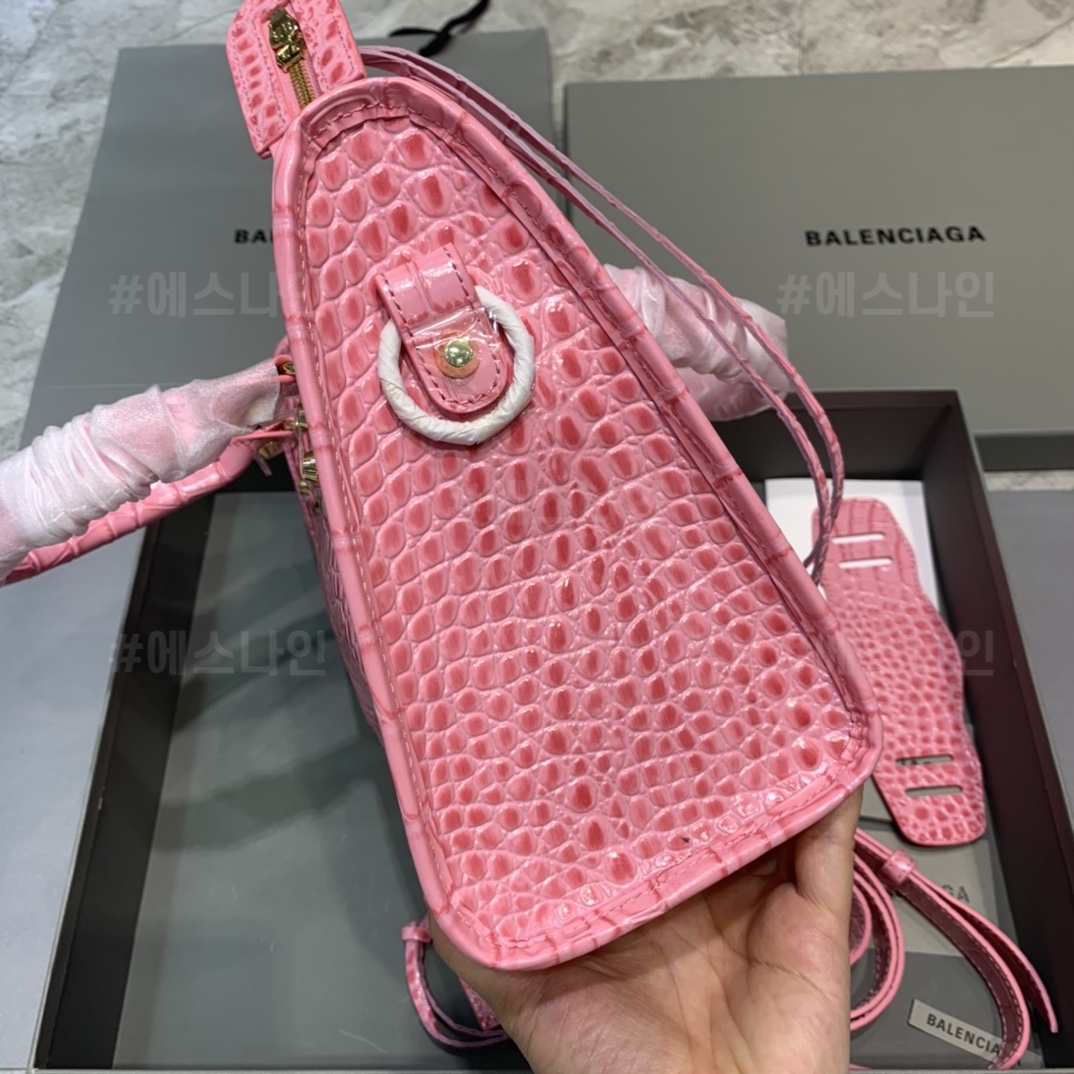 1699891922.0875whFKmdkEal1 8.jpg