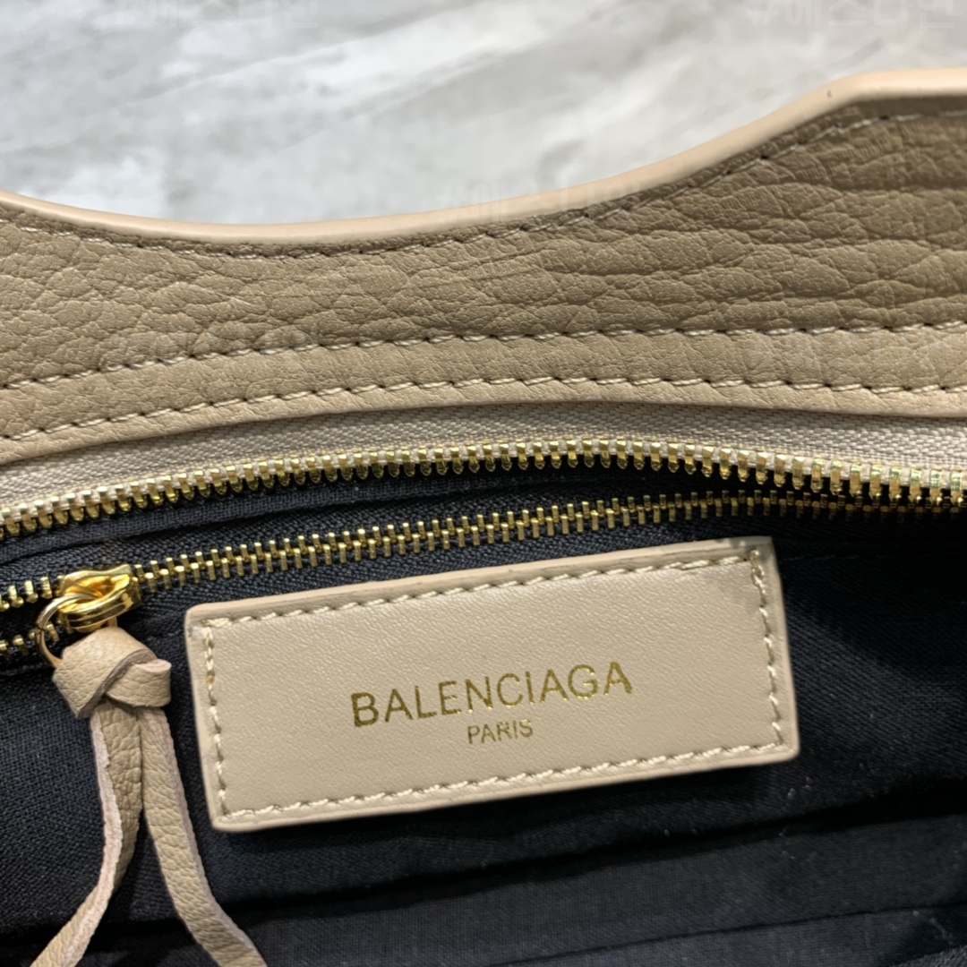 1699892214.469vNorGgxBJA1 4.jpg