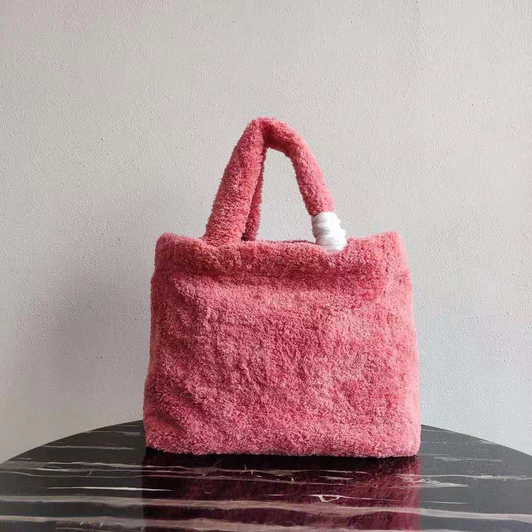 1699950211.2365CfxiecfIpN2 3.jpg