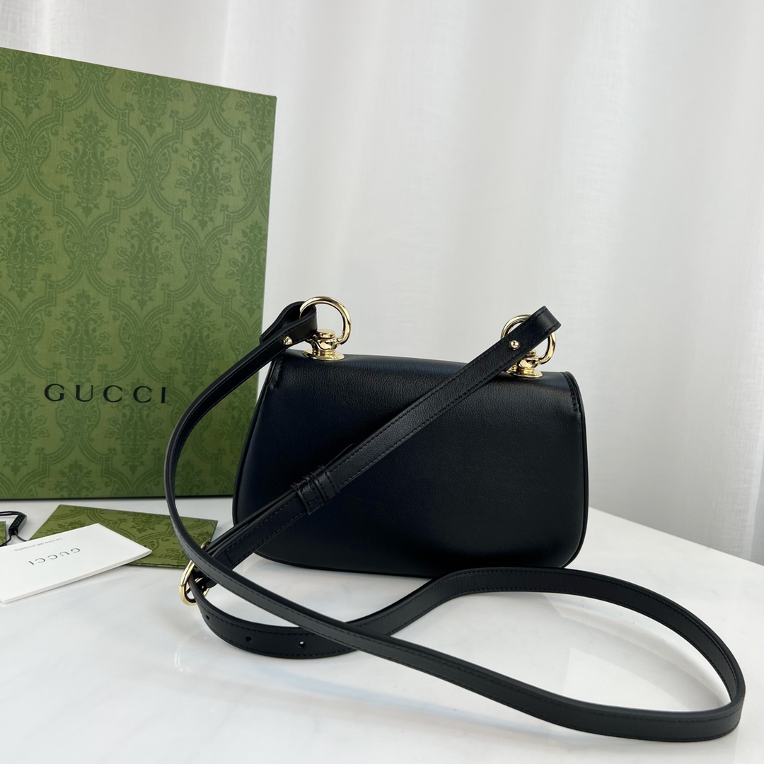 1700637305.4982EyQQvxYcUq2 3.jpg