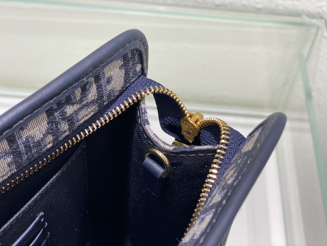 1700638304.6149LcUEcCiAQe2 2.jpg