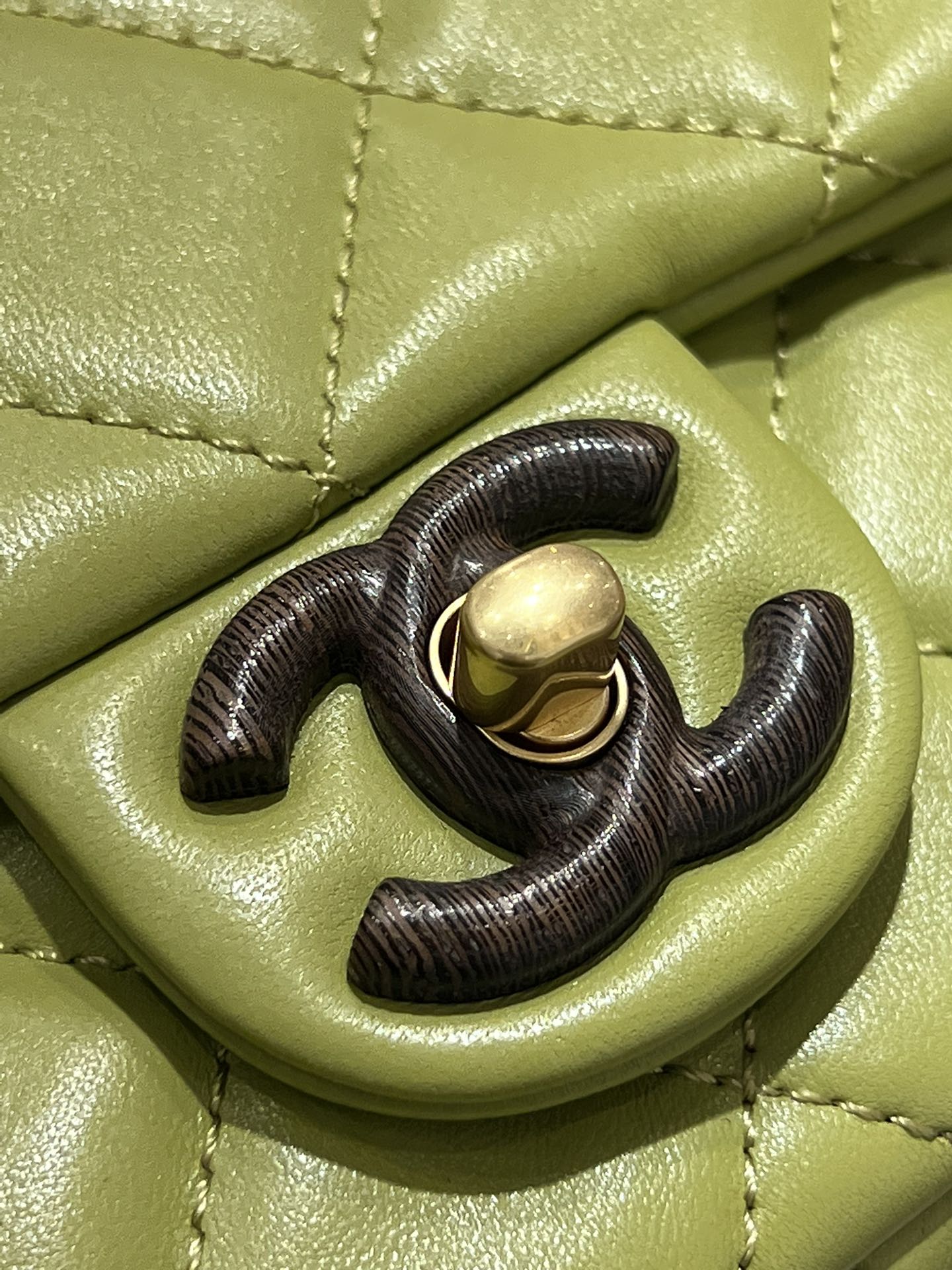 1701337079.8509uvpYXNVYRA1 8.jpg