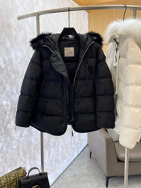 1701348979.8747FbDSokAAHo2 11.jpg