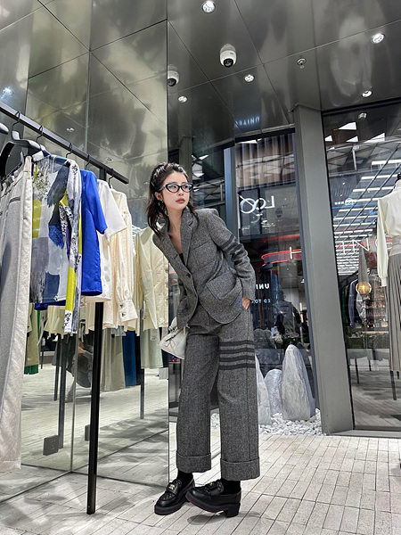 1703043308.6087ykBsSmVBrl1 3.jpg