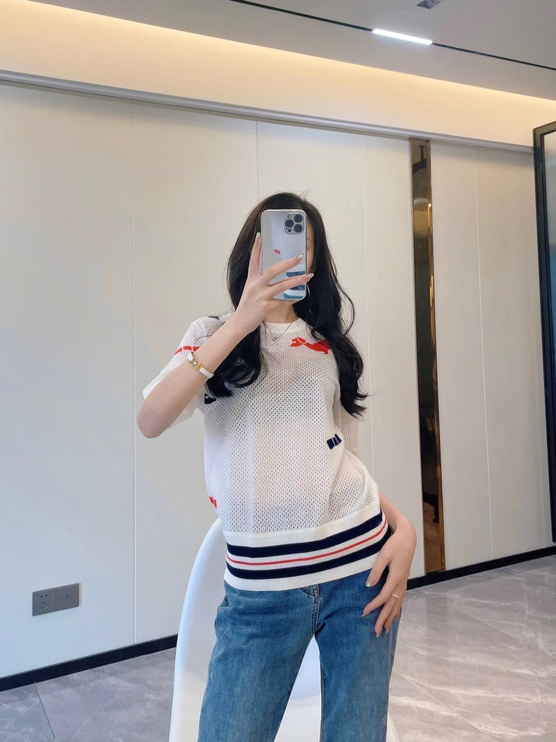 1703596523.5245YtNpINMvcc3 3.jpg