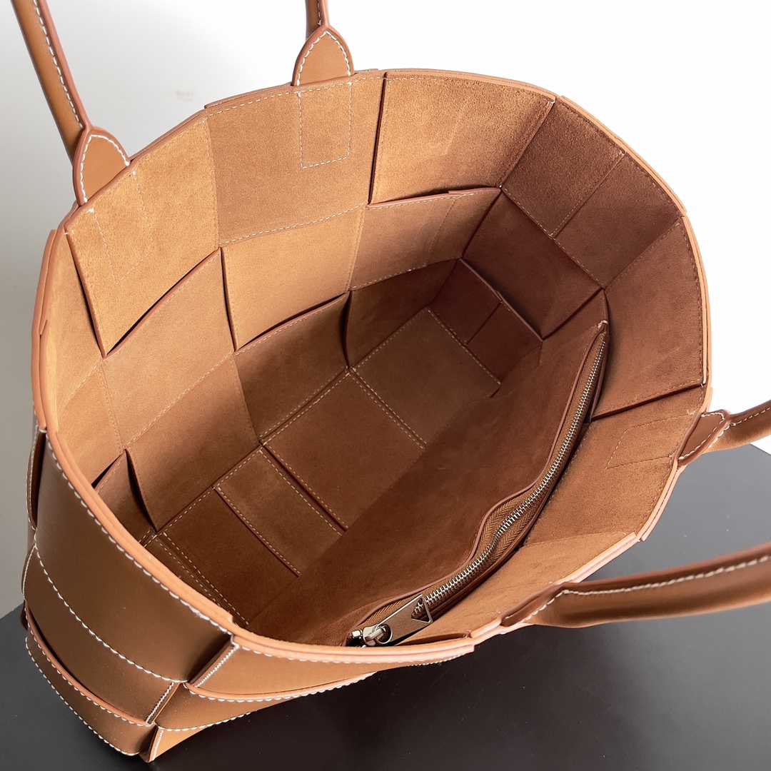 1703744014.4862xrSGPJRMTv1 4.jpg