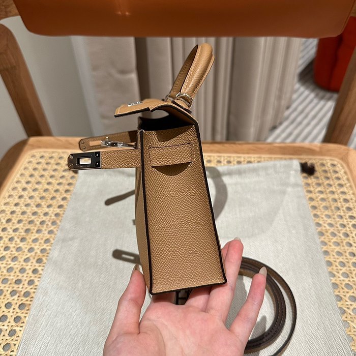 1704192614.1457sDqVHcicCn3 4.jpg