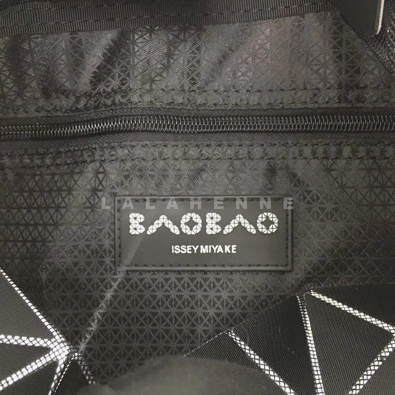 1704947922.788MDDtrMfXpw300 12.jpg