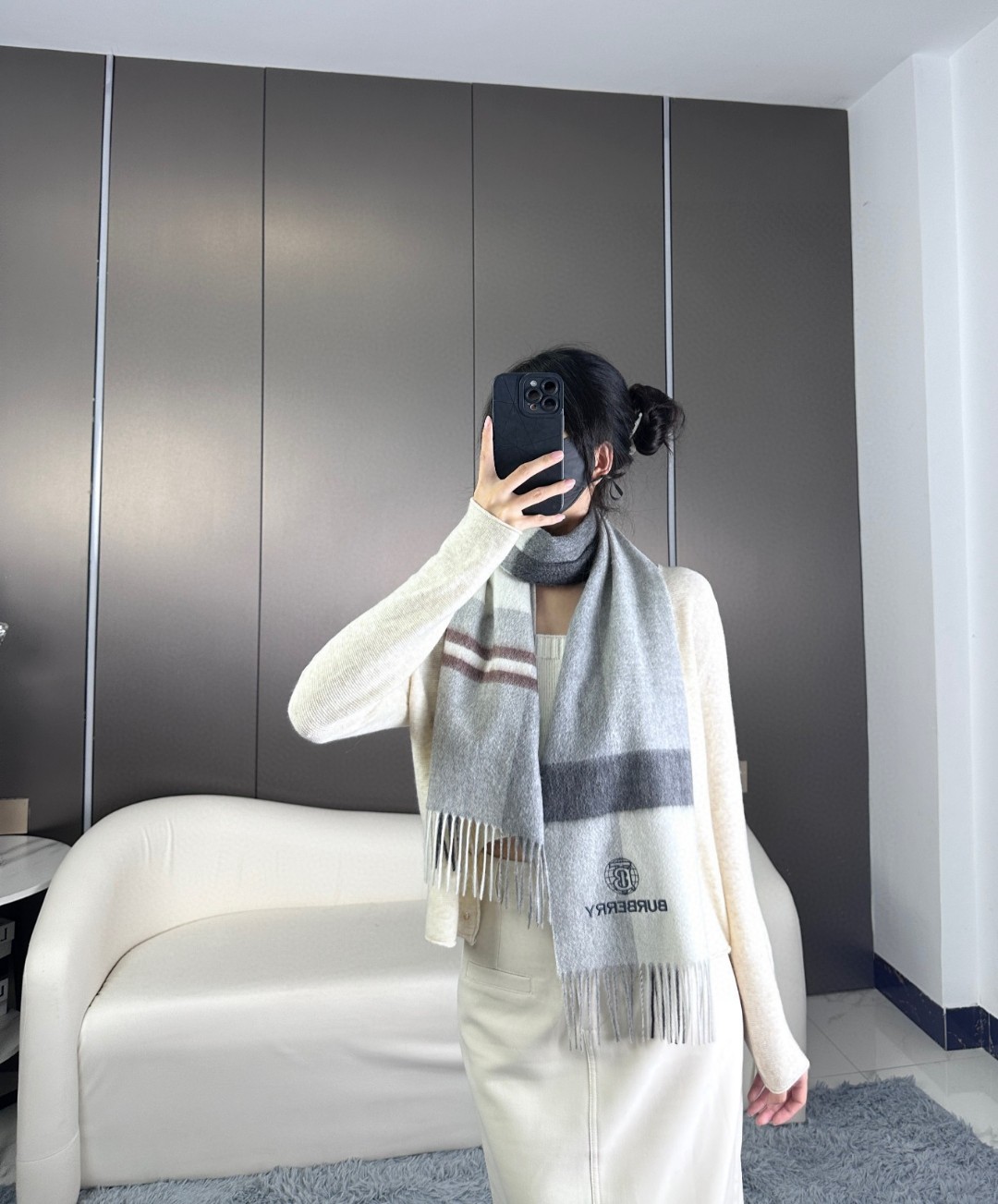 1705039808.3172OKIatxqOzGBurberry  8.jpg