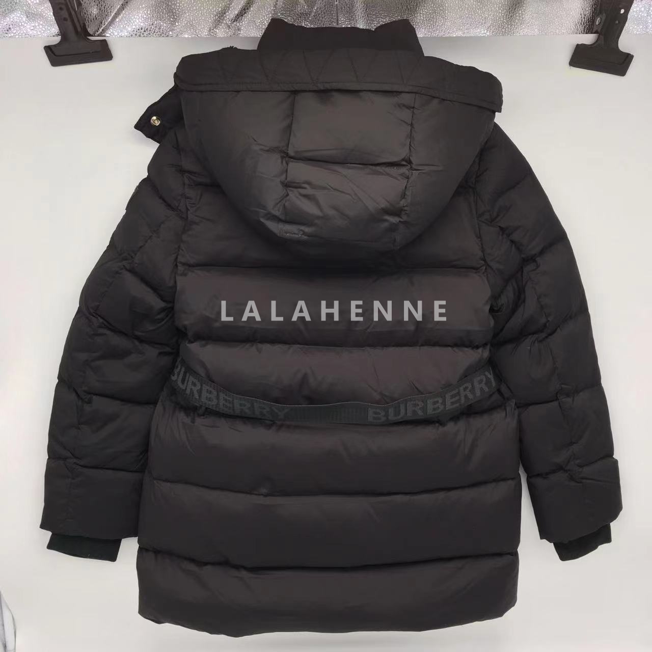 1705371419.1876aUYPhWAYFq   3.jpg