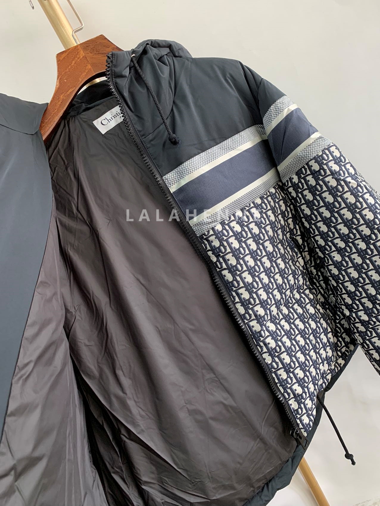 1705891742.0719vuZTunFGOB 6.jpg