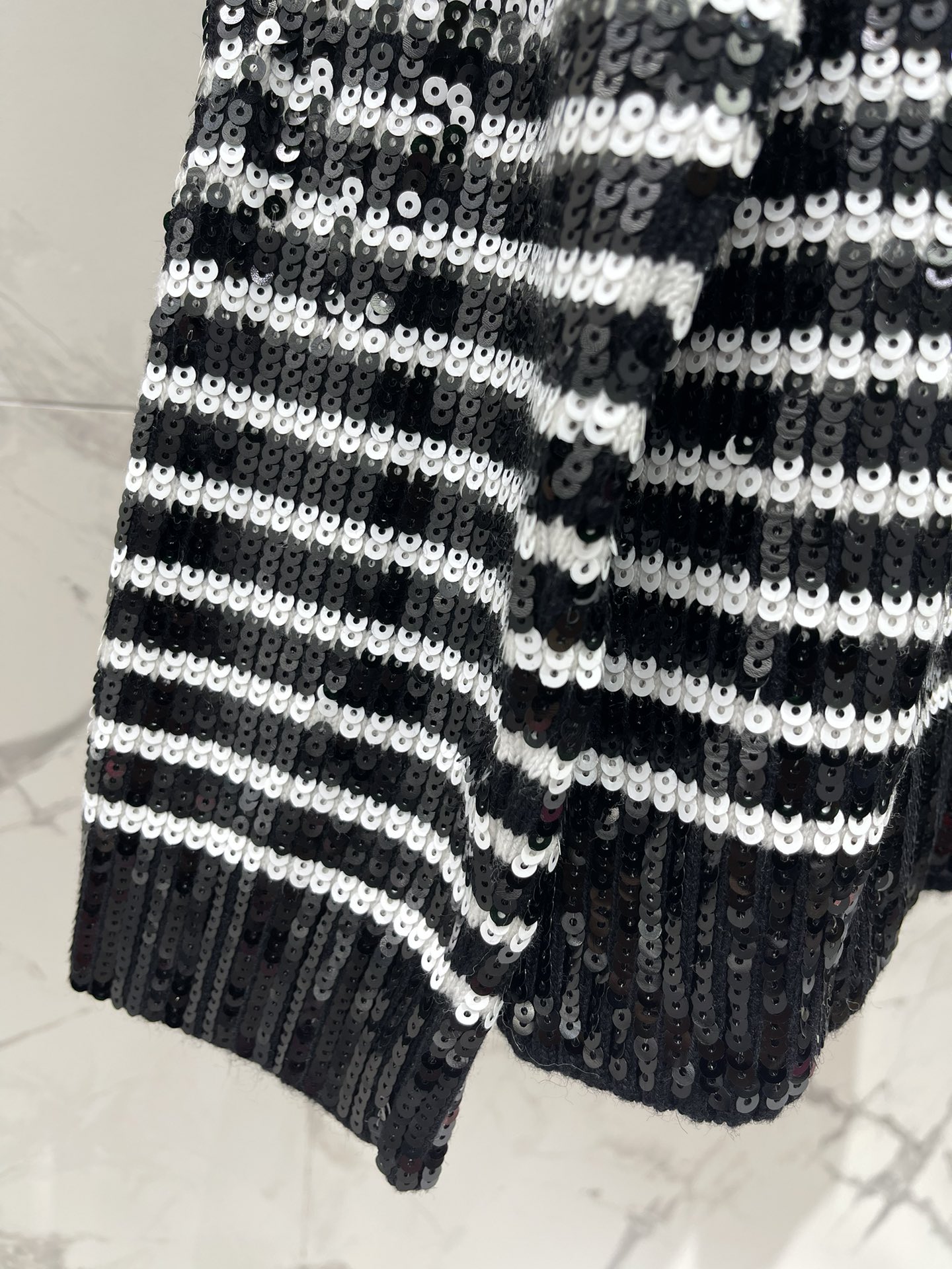 1705911362.7685aVCMMUBUyj3 8.jpg