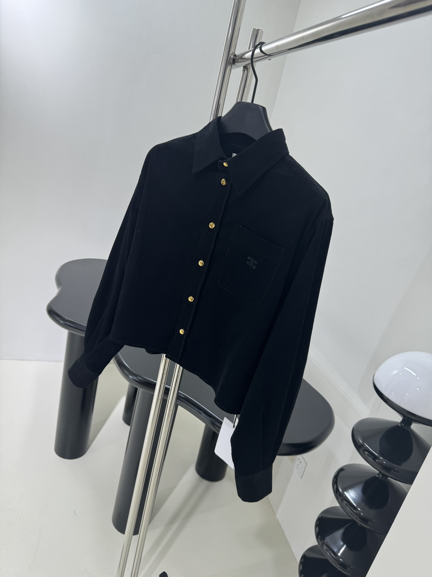 1705911562.2287qnstrMnFzT6 1.jpg