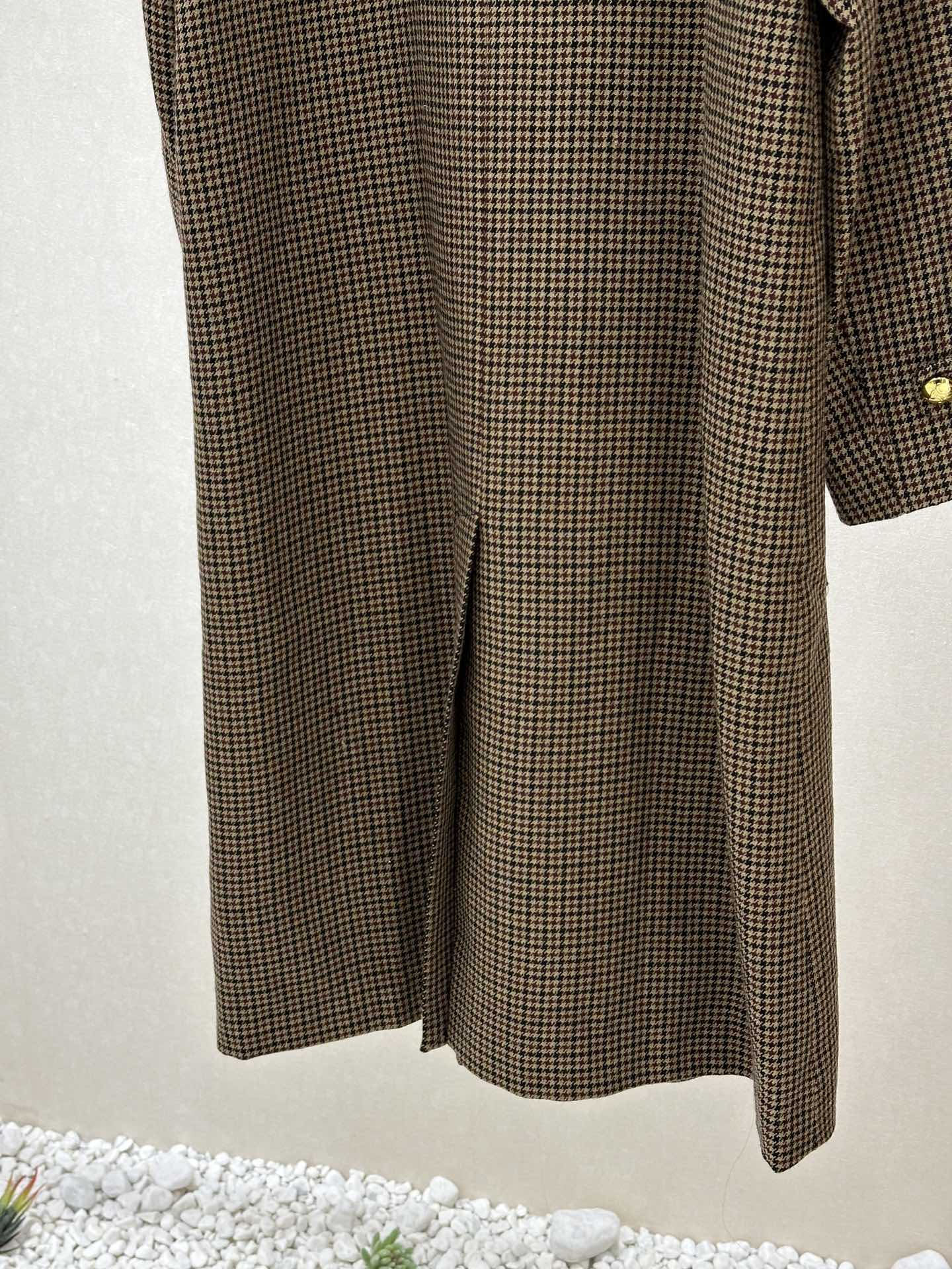 1705925835.9336GFuwVpjmag7 496 4.jpg