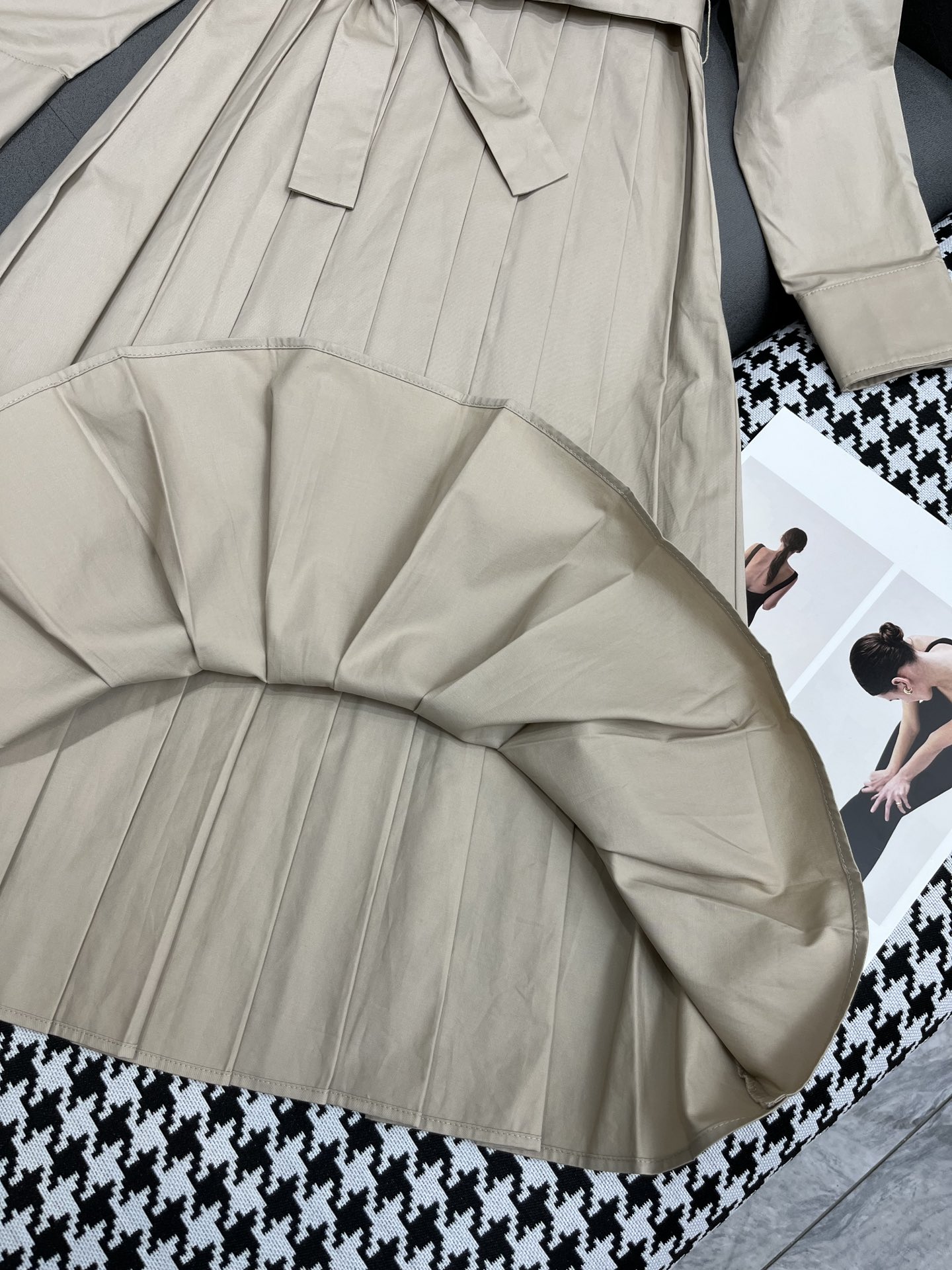 1705926995.824TOxfhJmMTV15 316 5.jpg