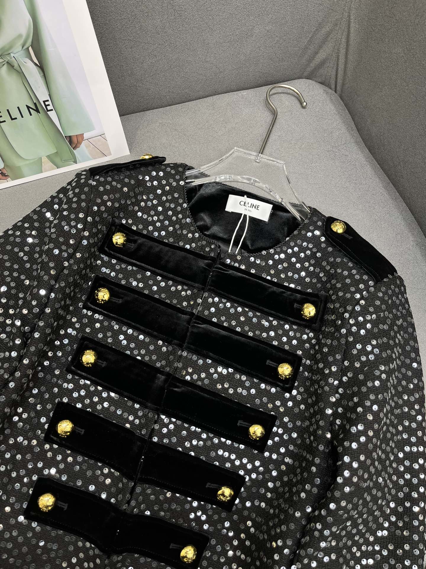 1705928055.4755QxUMOWTMEw1 346 5.jpg