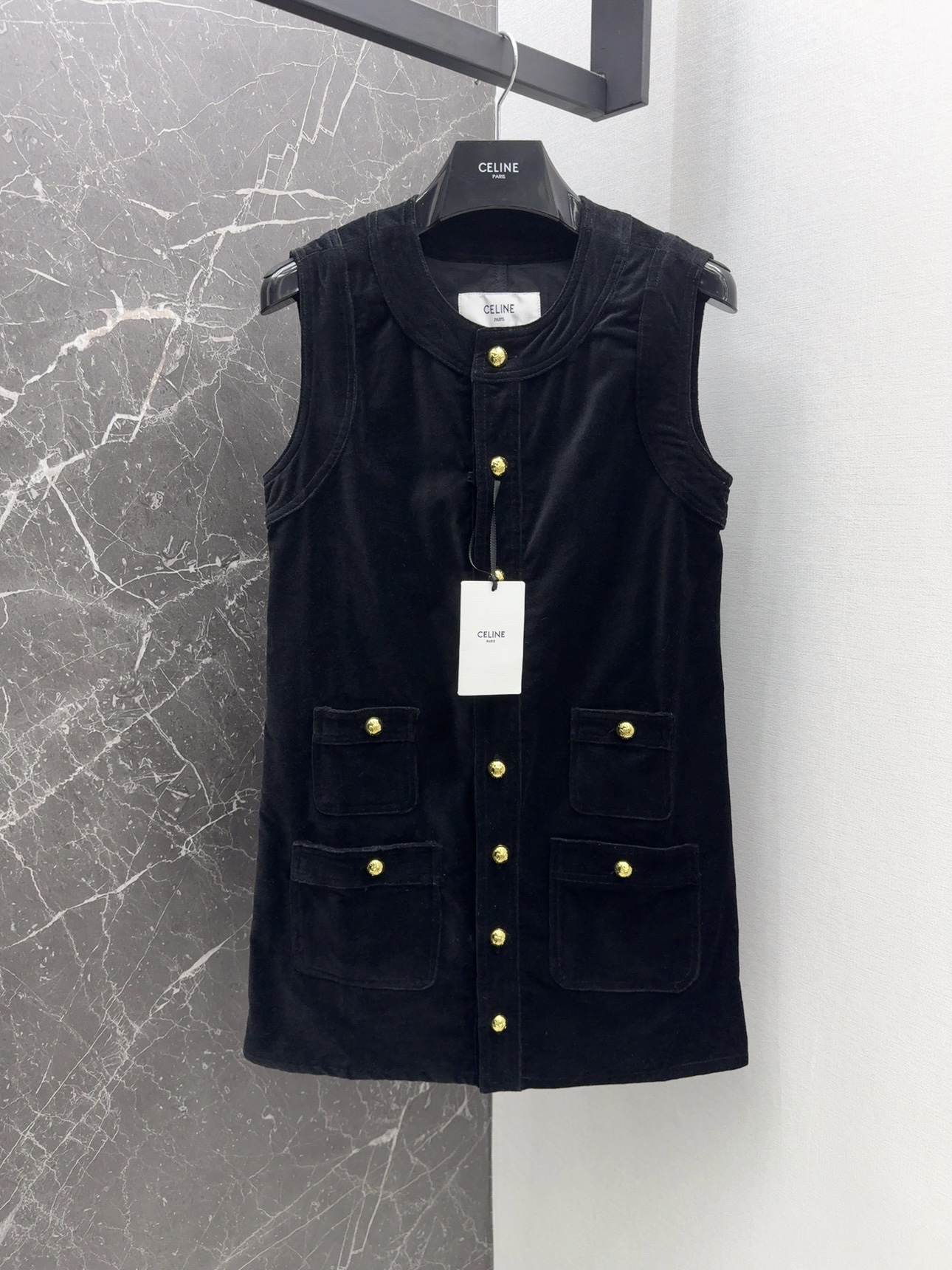 1705928401.905ozeInwqIbM38 266 3.jpg