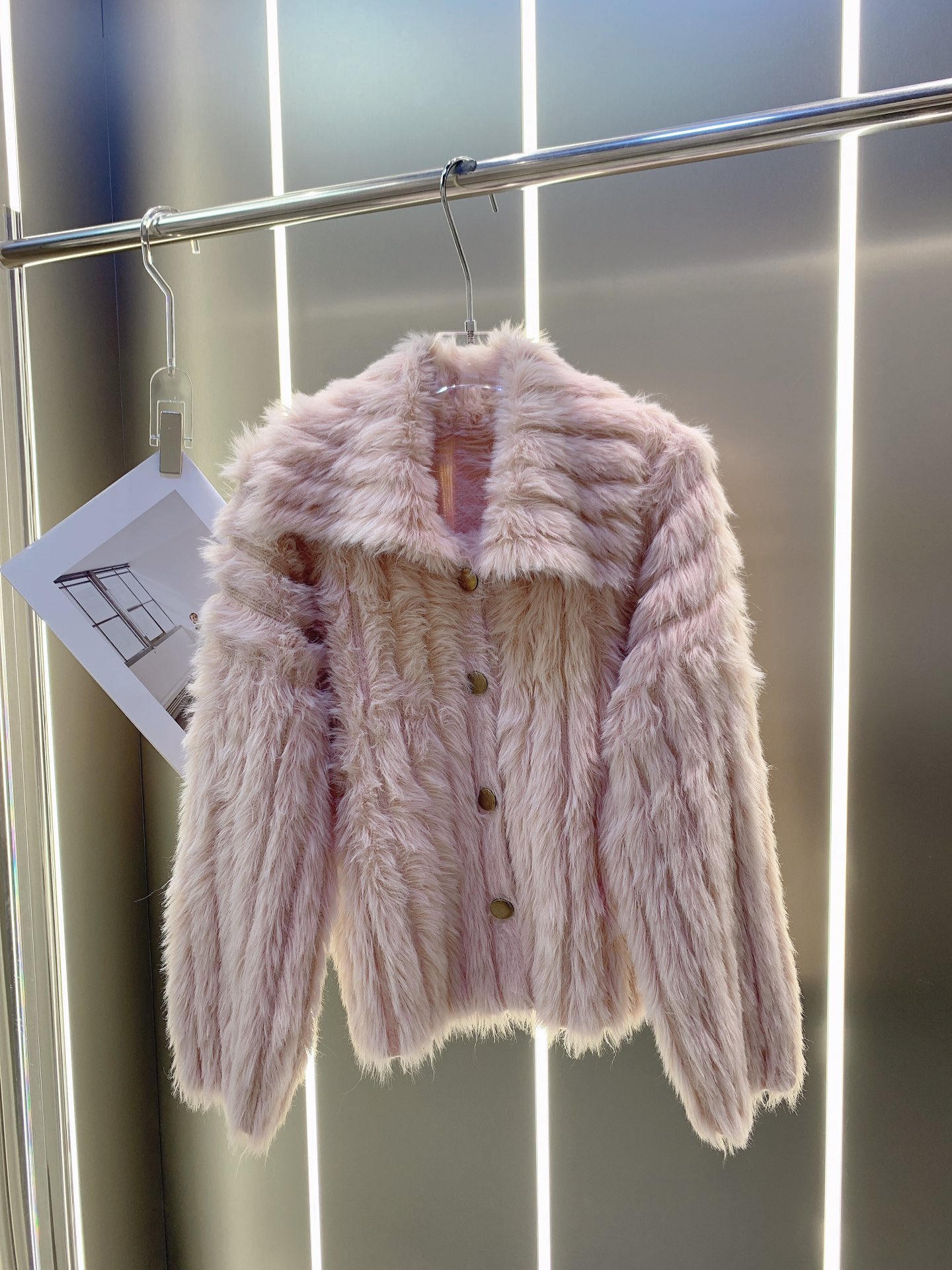 1705929070.8748QuAqPDrzZp1 556 2.jpg