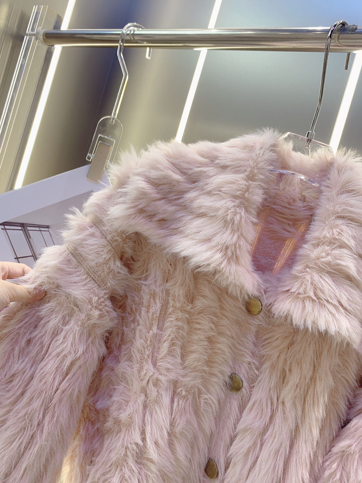 1705929070.8792RKyNgAPXhr1 556 4.jpg