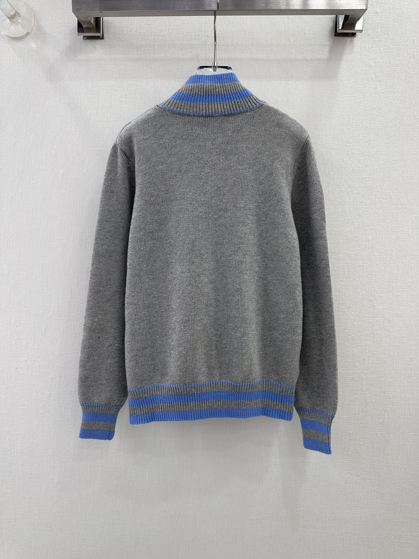 1705929210.0007mUBSfmyQhF54 286 5.jpg