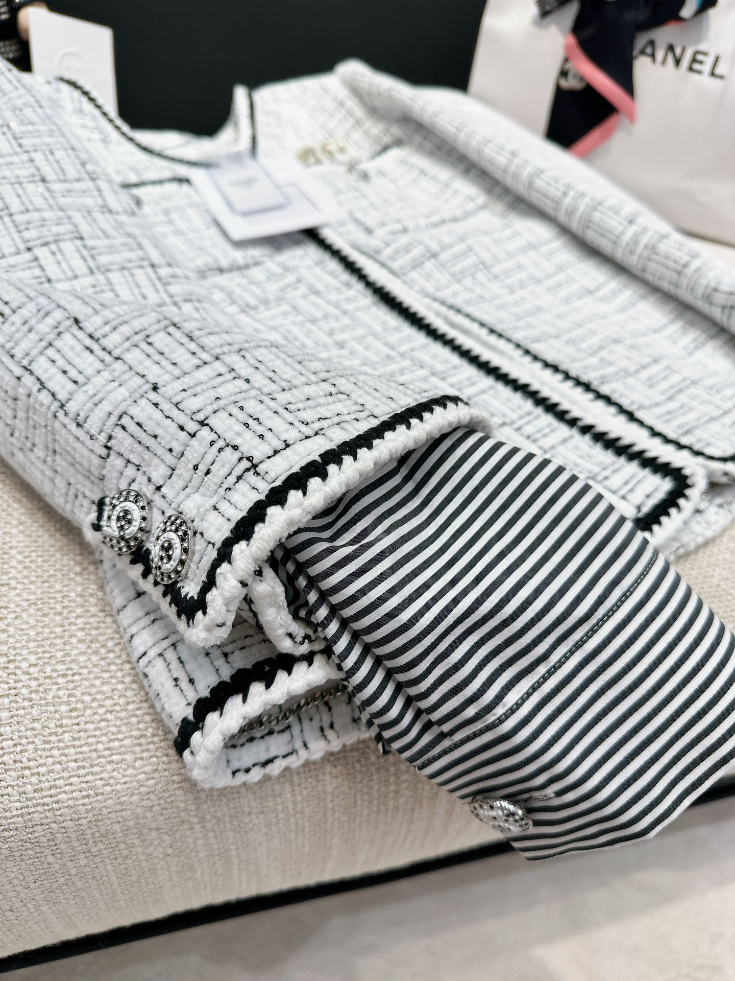 1706258337.4332DnyNYGcPUo55 466 3.jpg