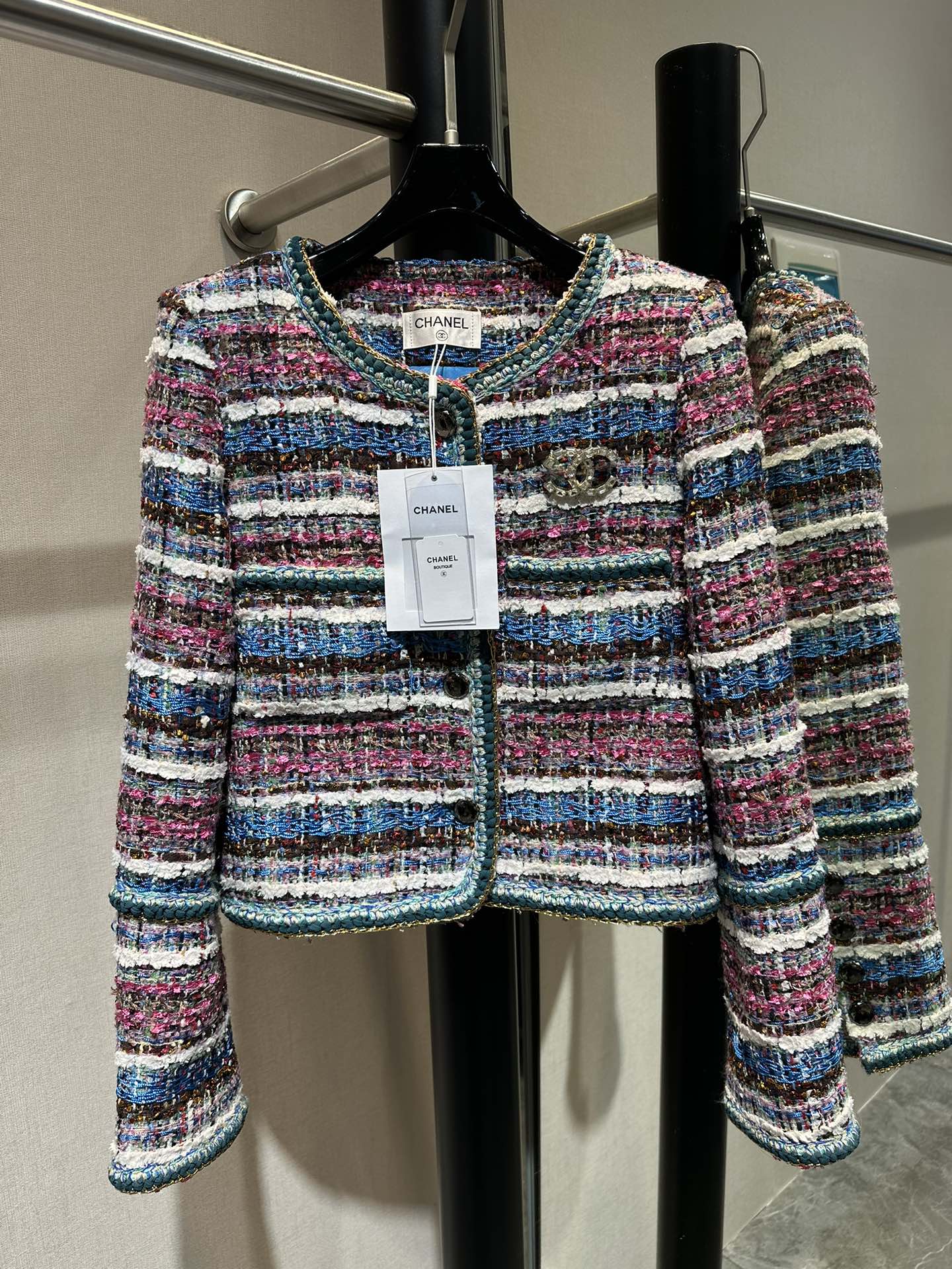 1706258844.0066LSOPWVLcJf68 496 1.jpg