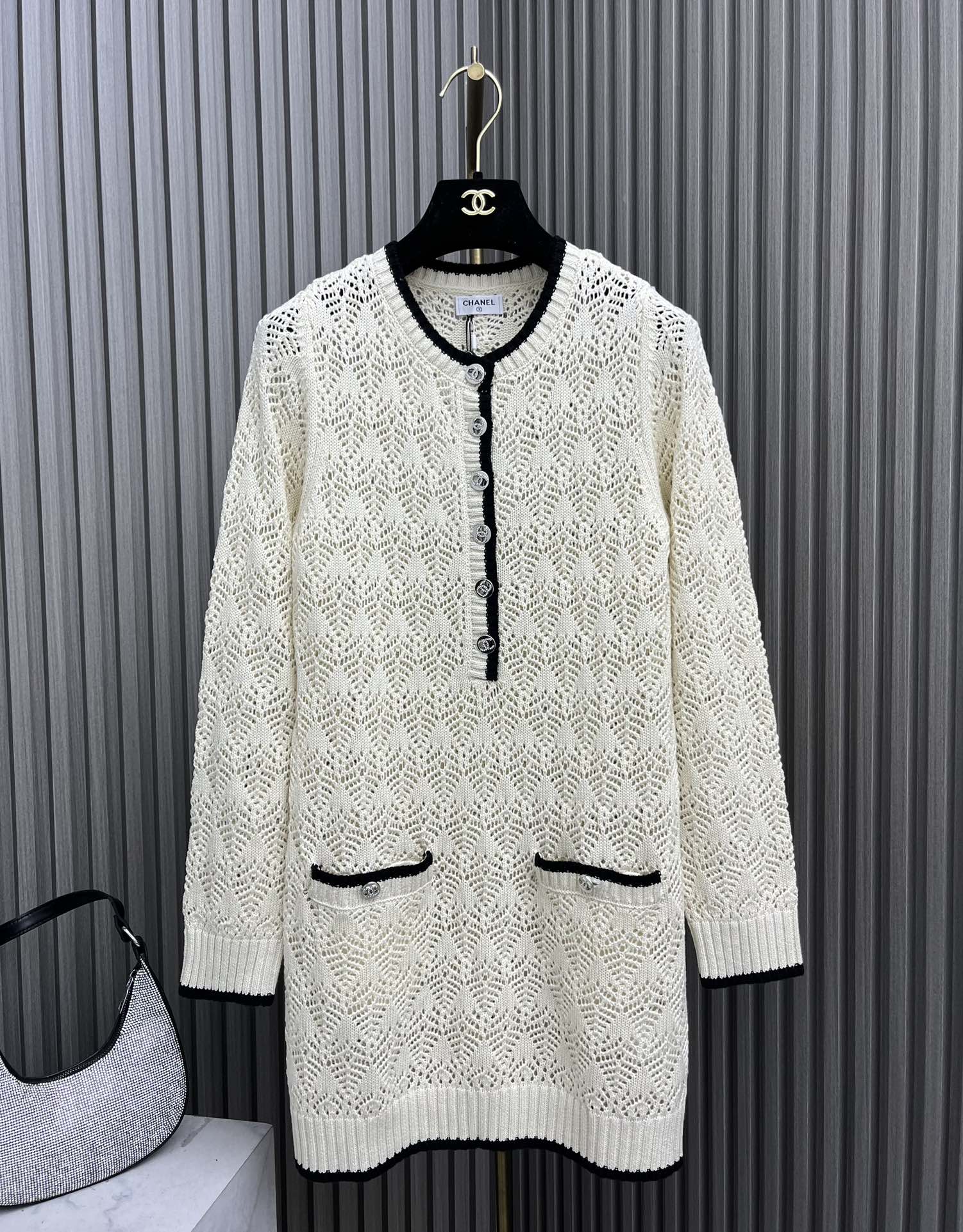 1707293848.277wGVXCNOCyp18 240 1.jpg