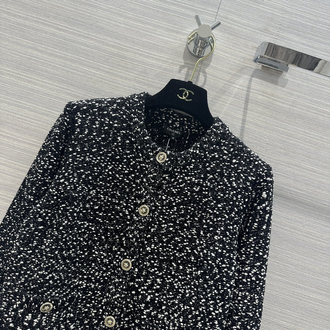 1707294095.0602FCmjbnTMLQ23 320 4.jpg