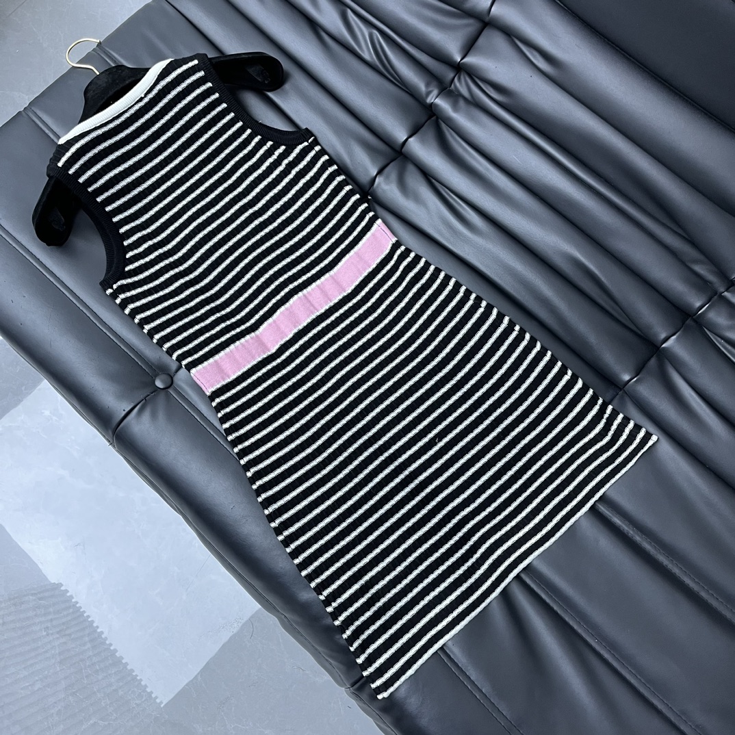 1707294464.0565njaRxGLKwM33 200 3.jpg