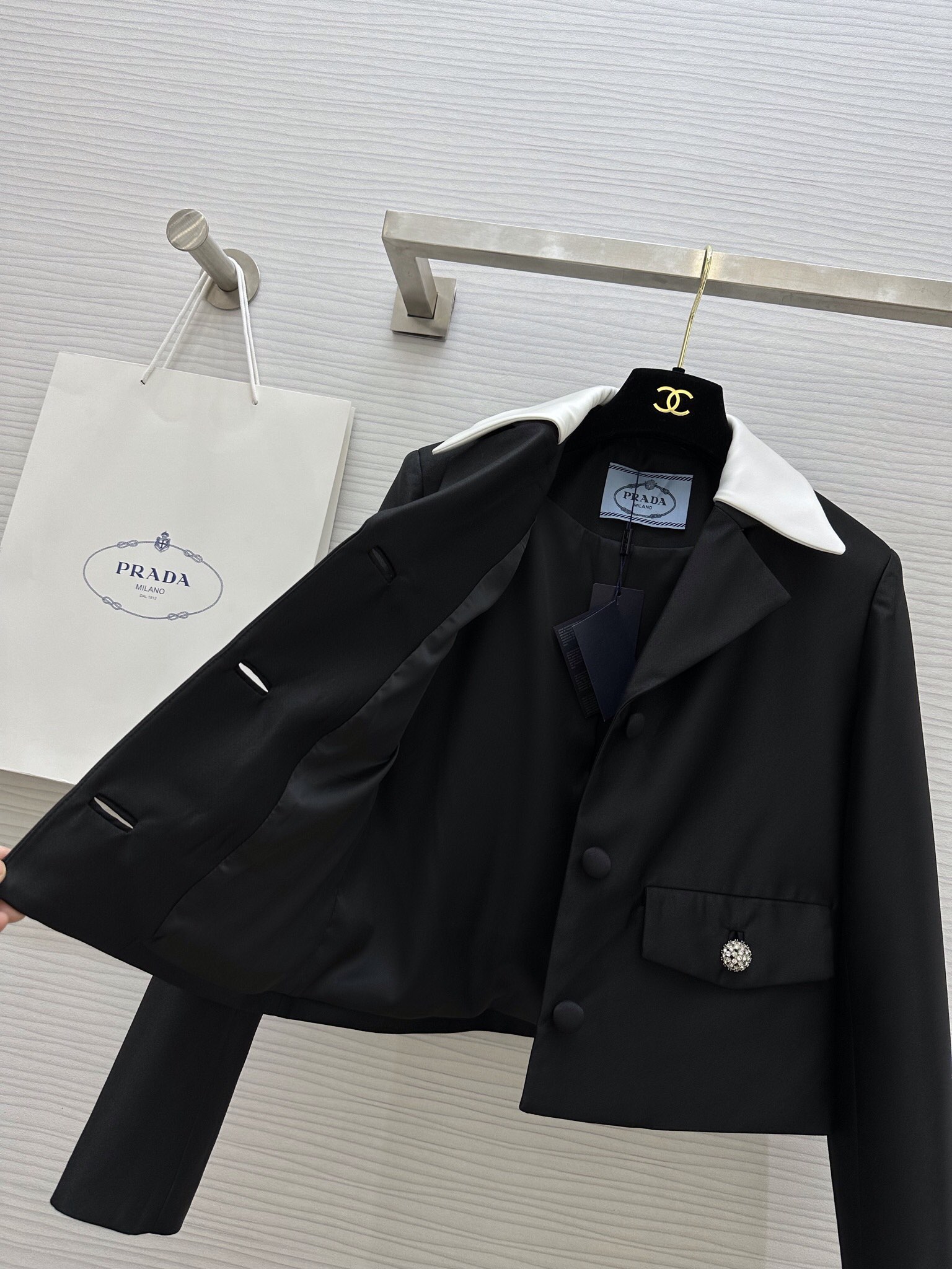 1707802600.2991TIIHOAqzwc25 350 1.jpg