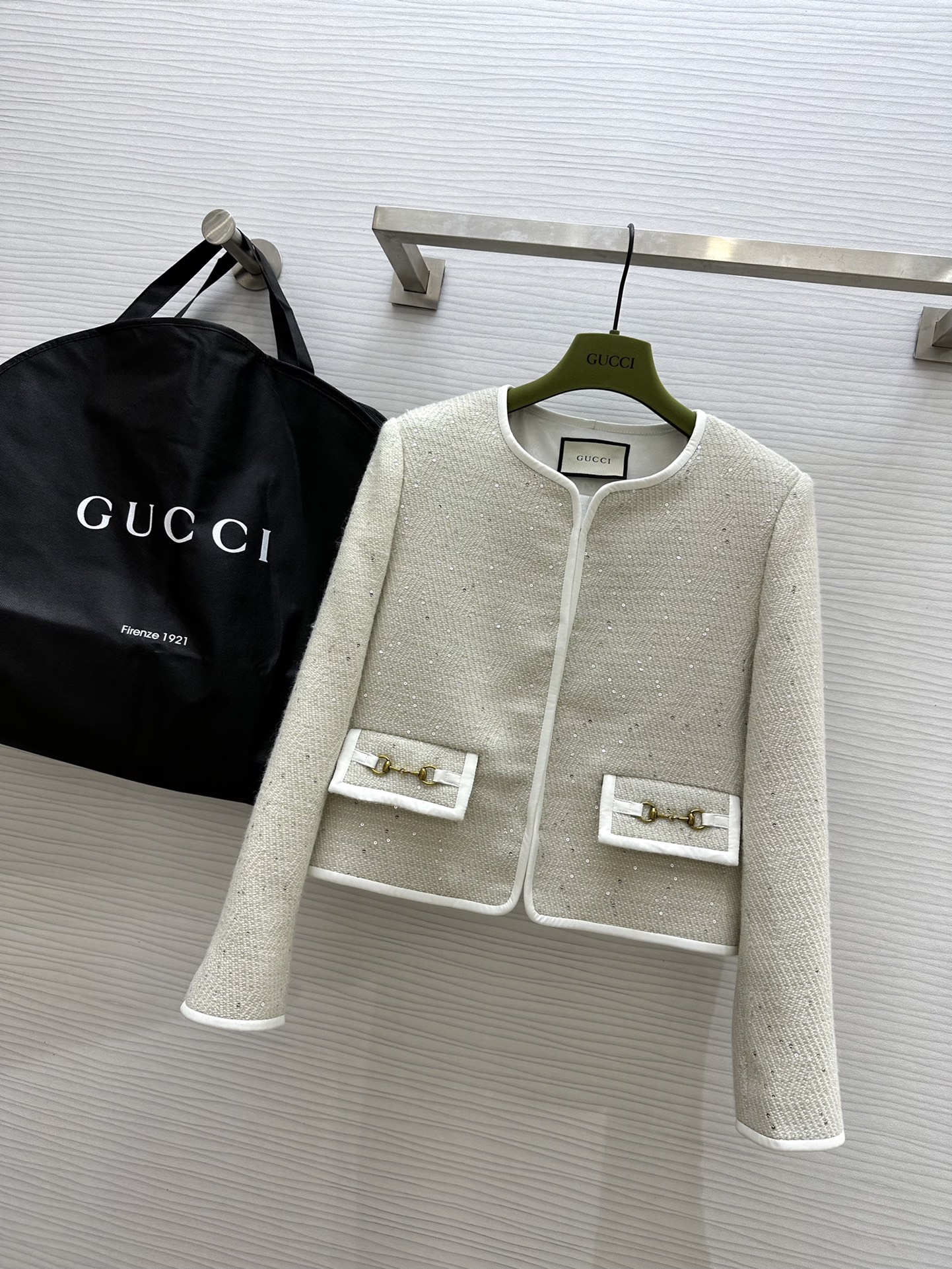 1708322261.4714cJIiOGlVqI7 420 1.jpg