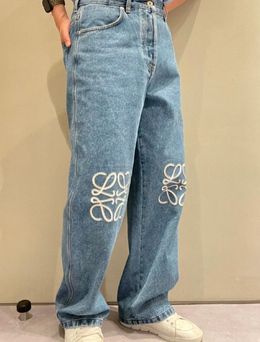 1708488752.4123aaKTxcKSOr28 320 6.jpg