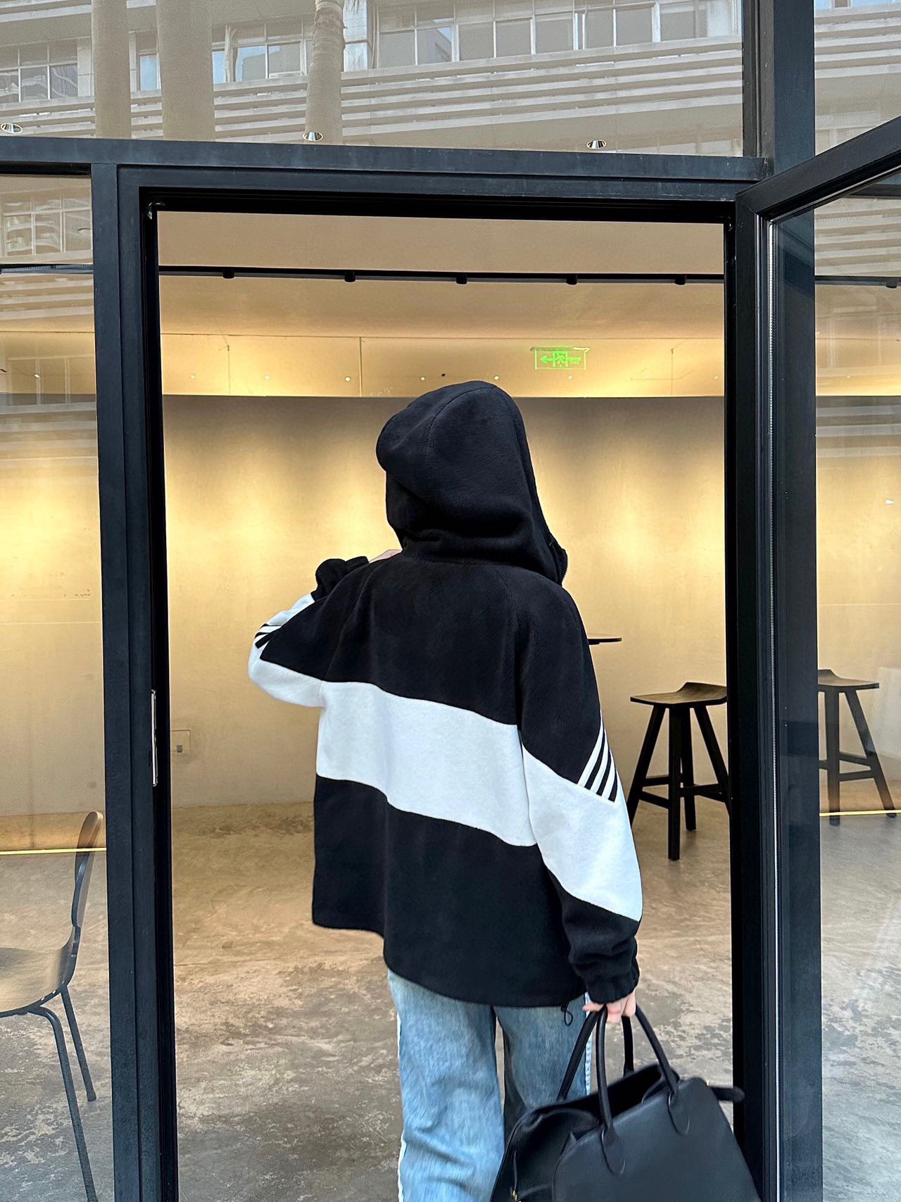 1708933648.371ymHLQFMxVI53 260 4.jpg